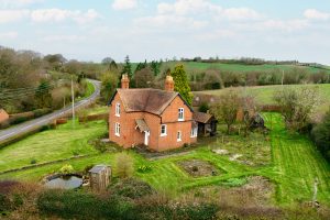 8 Lower Longwood, Eaton Constantine